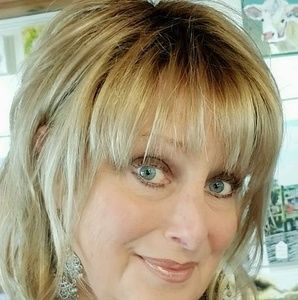 Meet your Posher, Faye